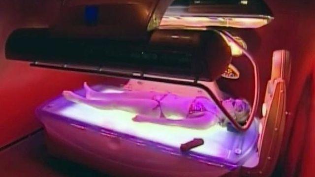 Bill makes tanning beds off limits for most teens