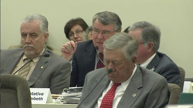 Lawmakers grill DHHS leaders