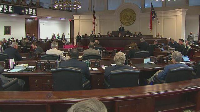 Senate votes on abortion waiting period, veto override