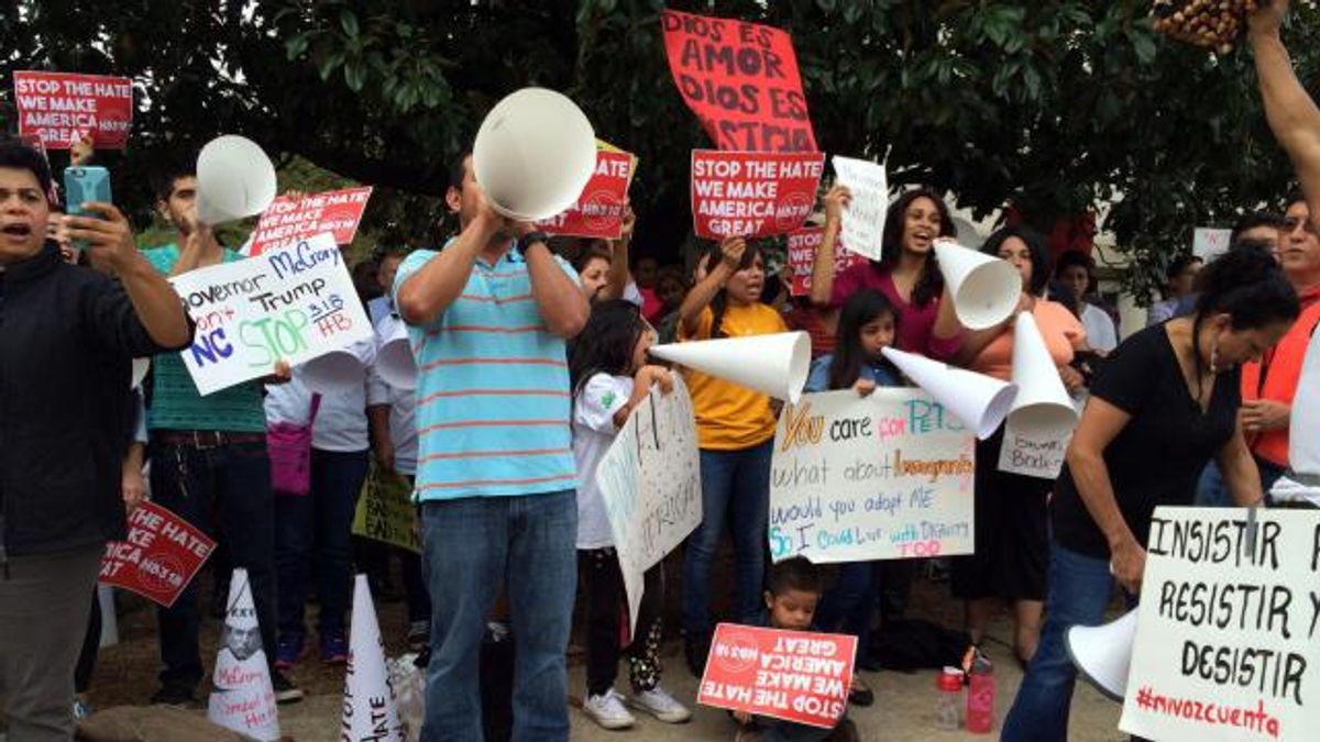 Immigration rally at governor's mansion