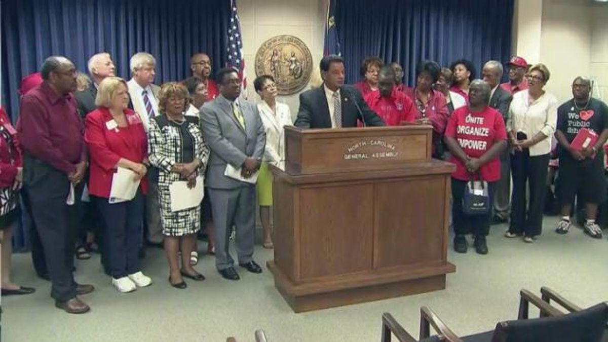 Retired state workers seek pension increase