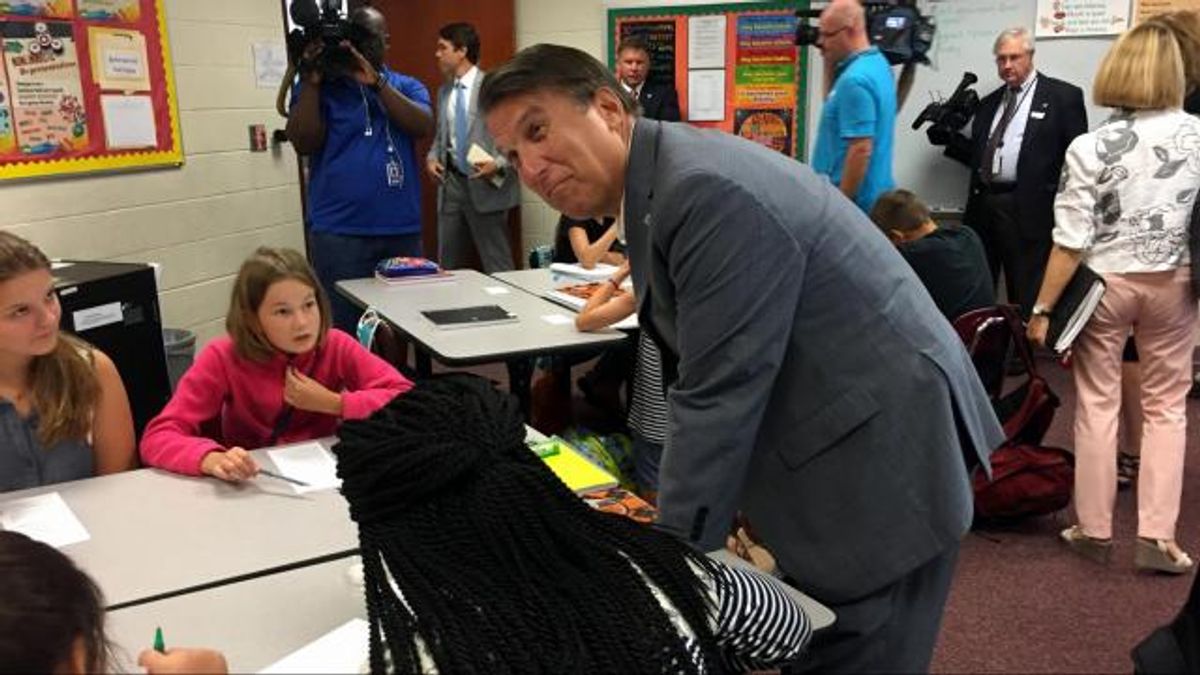 Gov. Pat McCrory talks to students 