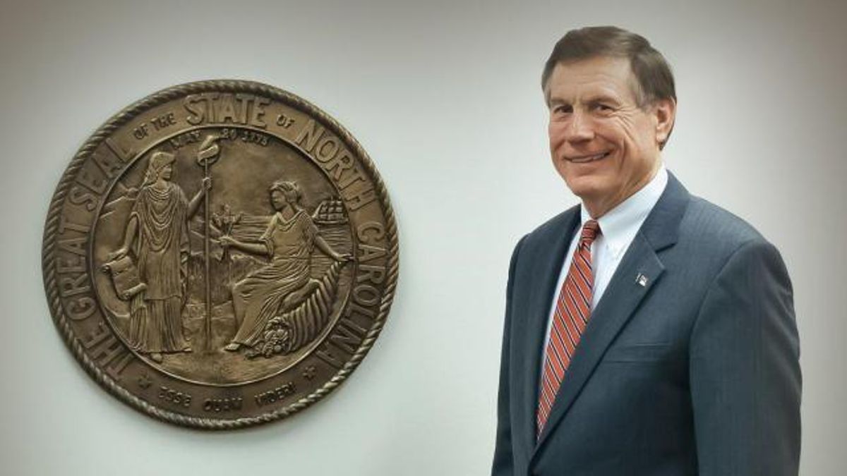Mike Causey 