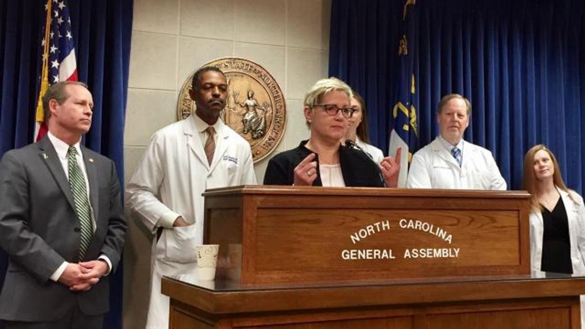 Eye docs fight back against NC surgery bill