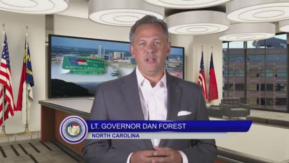 Dan Forest on the set