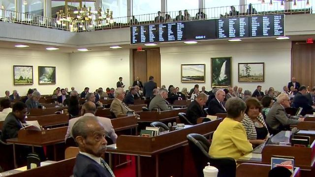 Vetoes overturned in Saturday session 