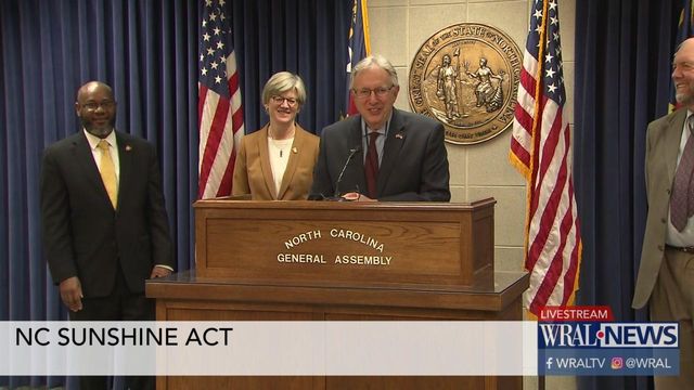 Lawmaker introduces NC Sunshine Act to strengthen open government rules