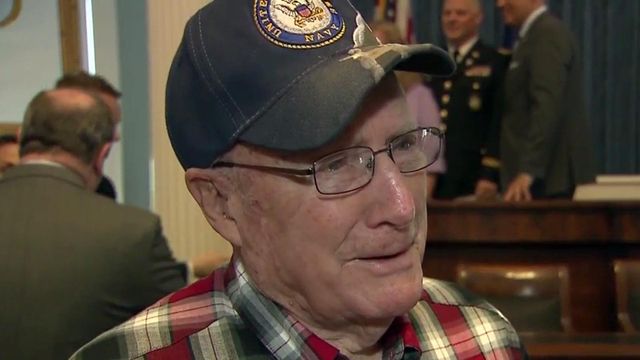 'It was hell on wheels,' WWII vet says of D-Day