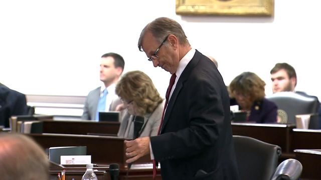 Senate bails on budget veto override