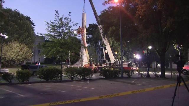 Crews prepare to remove base of Confederate monument at State Capitol