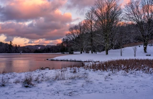 Winter snow sunset at Bass Lake - Blowing Rock