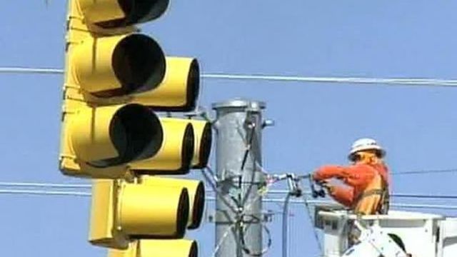 Traffic lights out in power outage follo, Stock Video