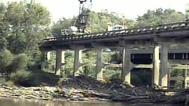 U.S. 401 bridge closed to remove river debris