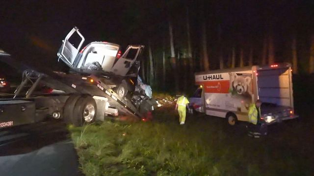 Raw: Two dead in van crash in Cumberland County