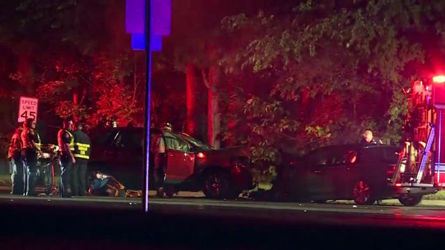 Wrong-way driver causes multi-car crash in Durham during police