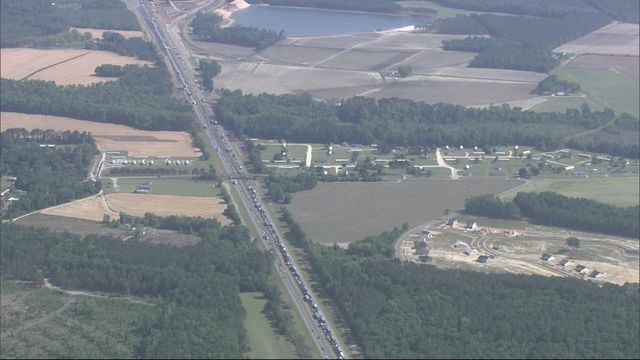 Sky 5 flies over a crash on I-95 in Cumberland County
