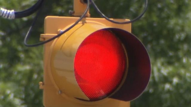Traffic light change aims to ease confusion for drivers