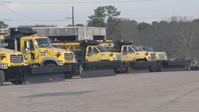 DOT crews prepping area roads for snow