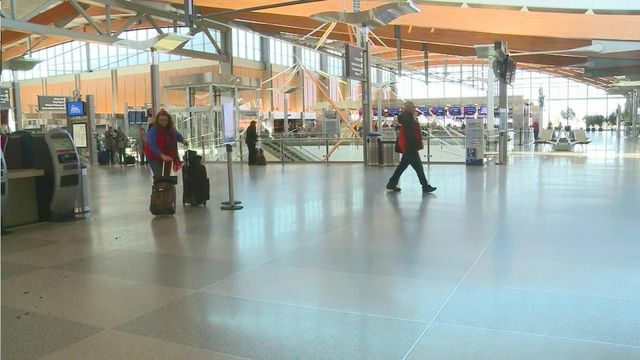 RDU travelers tolerate delays