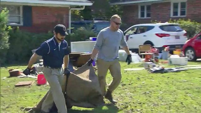Across SC, people join together in flood aftermath