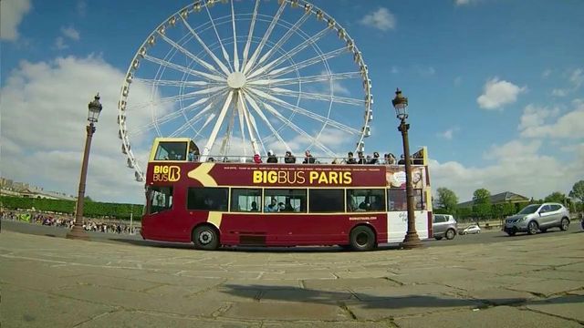 Whirlwind tour hits Paris highlights