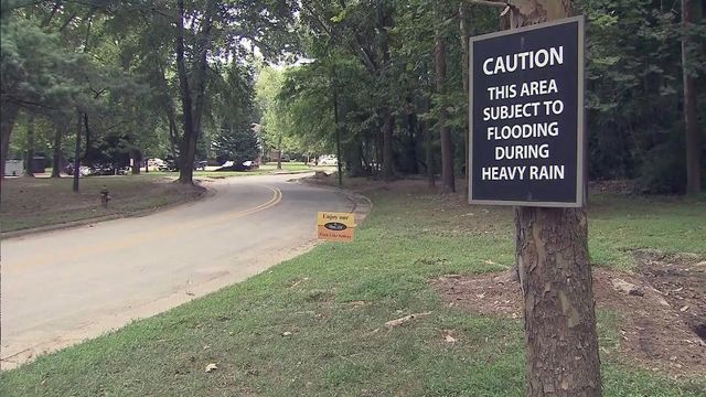 Manager says apartment complex residents told of flood threat