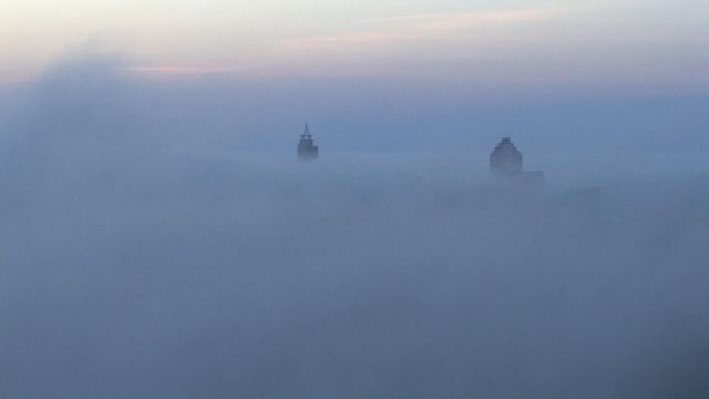 Timelapse: Fog blankets City of Oaks