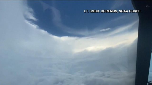 NOAA plane flies into Hurricane Ida's eye 
