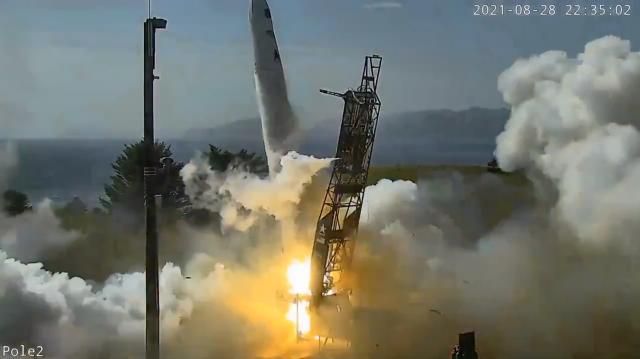 An Astra rocket tips sideways as one of its 5 booster engines fails at liftoff