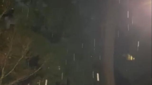 Snow flurries come down in Cary