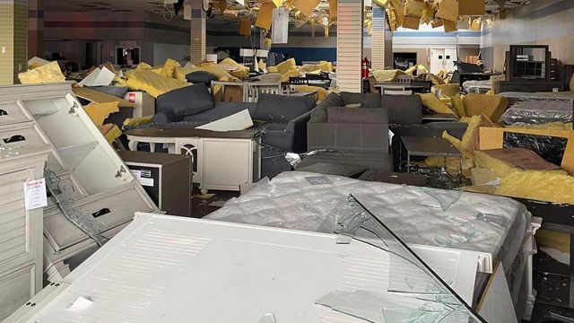 Possible tornado damages Kinston shopping center