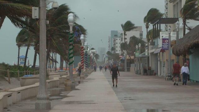 Massive storm hits east coast, disrupts holiday shopping