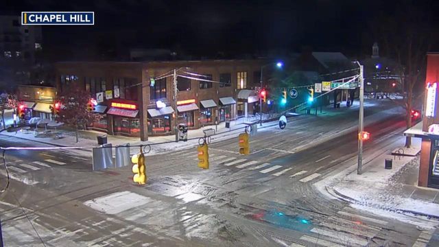 Chapel Hill snow ?? Look at the flurries on Franklin Street