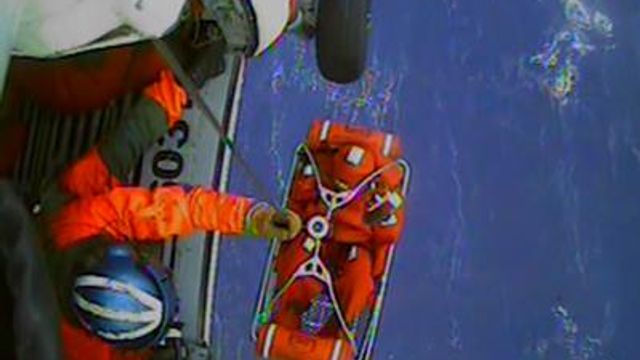 Coast Guard video of Bounty rescue (long)