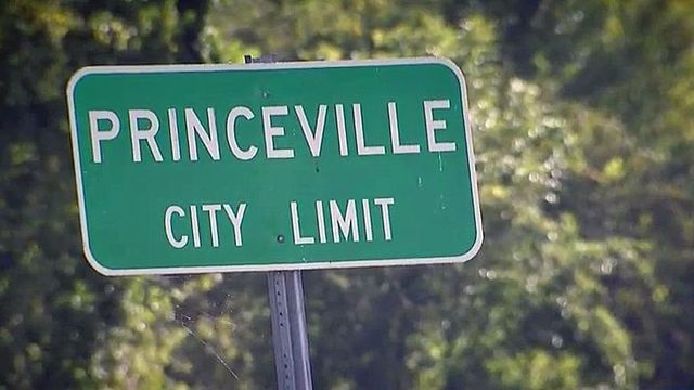 Princeville leaders get glimpse of flood damage
