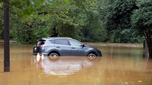 Rising waters causes evacuations in Chapel Hill