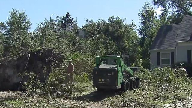 Extensive cleanup begins in Wilmington after Florence
