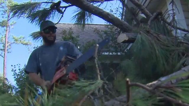 'They didn't expect anyone to come:' Volunteers clean up Florence debris