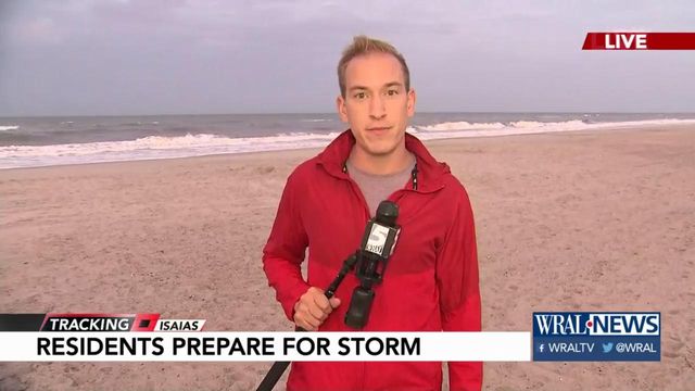 Atlantic Beach prepares for Isaias' impacts