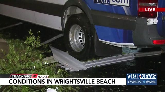Conditions worsen, some storm damage seen in Wrightsville Beach from Isaias