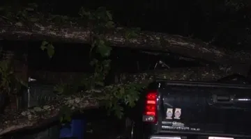 Triangle residents, travelers feeling hurricane strain as Helene moves in