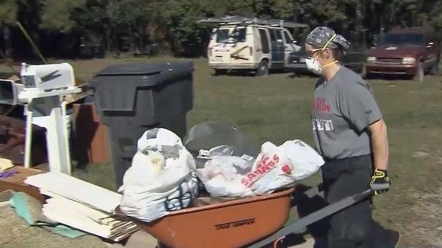 Veterans volunteer for Hurricane Matthew victims 