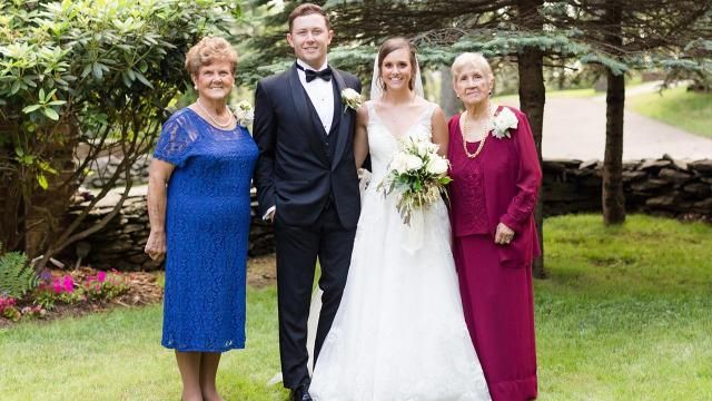Scotty McCreery mourns after losing both grandmothers on the same day
