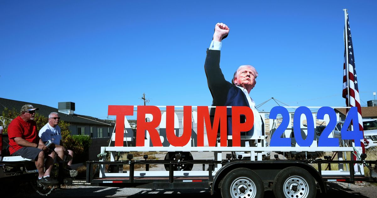 Photos show the ‘Build the Red Wall’ rally in Arizona, headlined by Trump