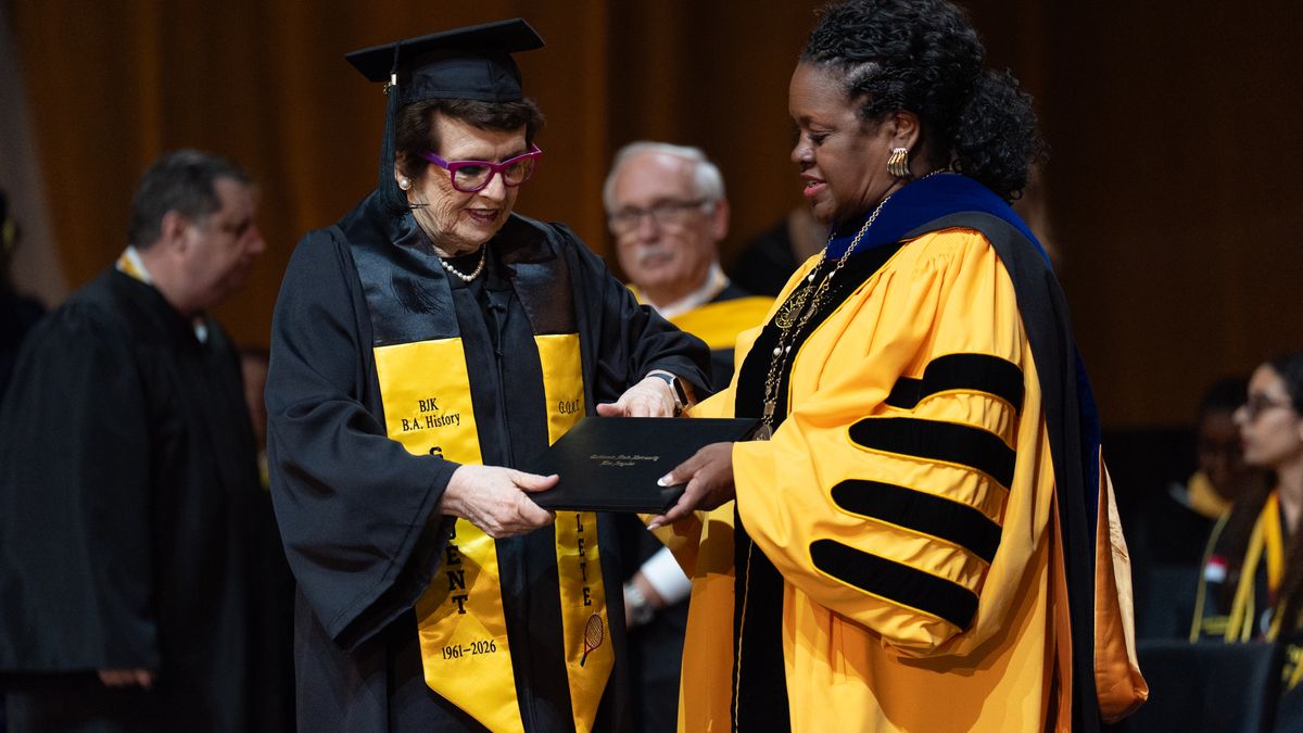 Billie Jean King, 82, earns a college degree 65 years after starting at Cal  State LA :: WRAL.com