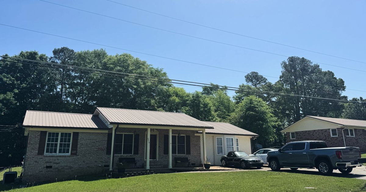 Son of 85-year-old French widow home after 16 days in US immigration custody says she needs rest