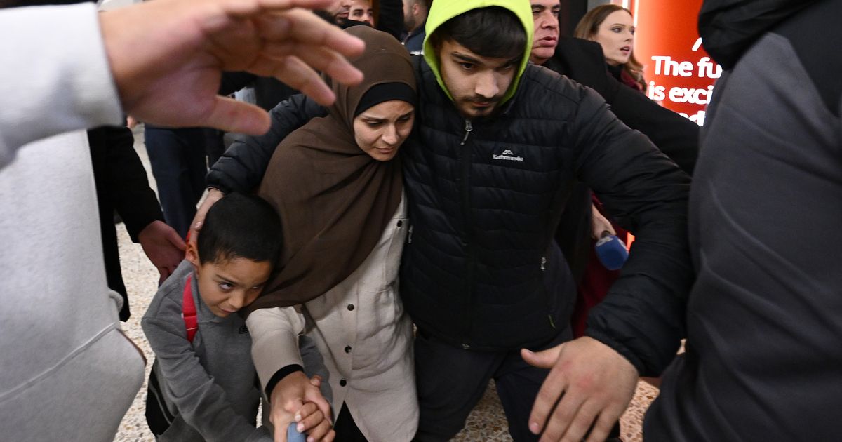 19 Australian women and children linked to Islamic State group set to return from Syria