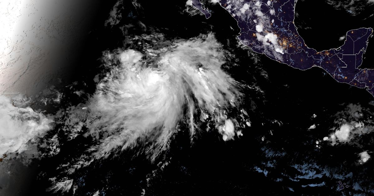 Hurricane Fausto strengthens into Category 2 storm, expected to approach Hawaiian Islands next week