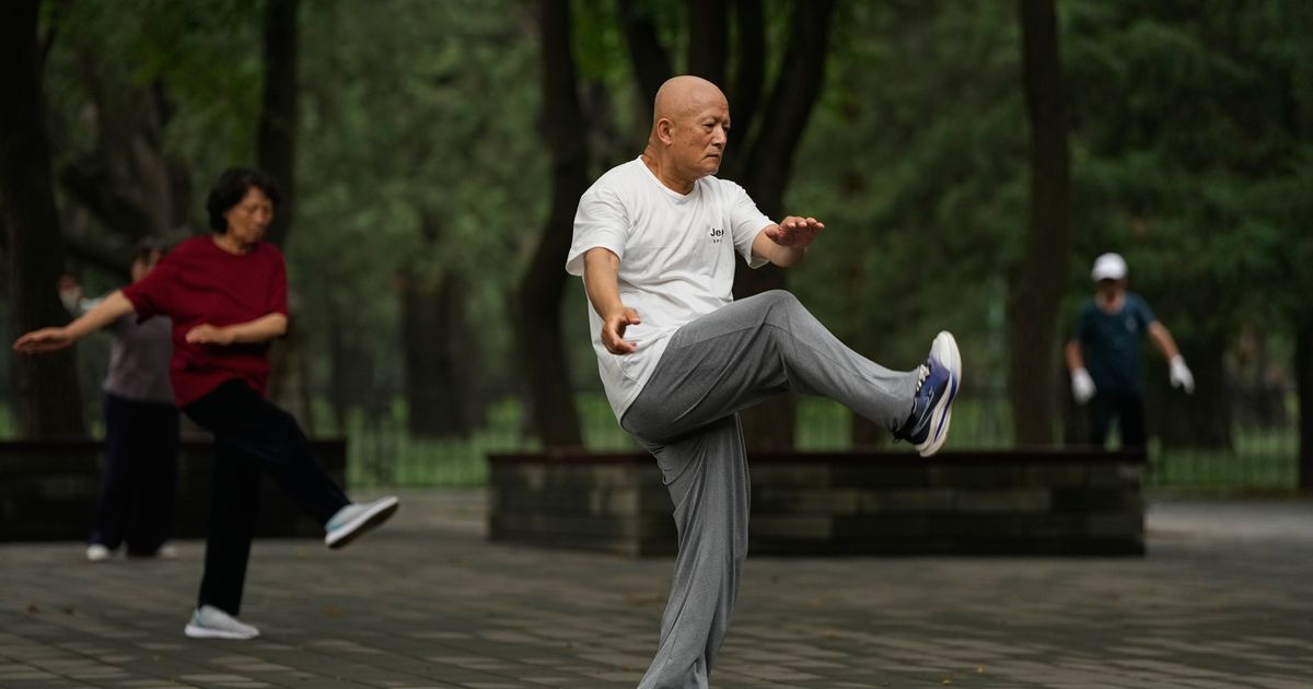 Tai chi practitioners seek balance and well-being in fast-paced Beijing