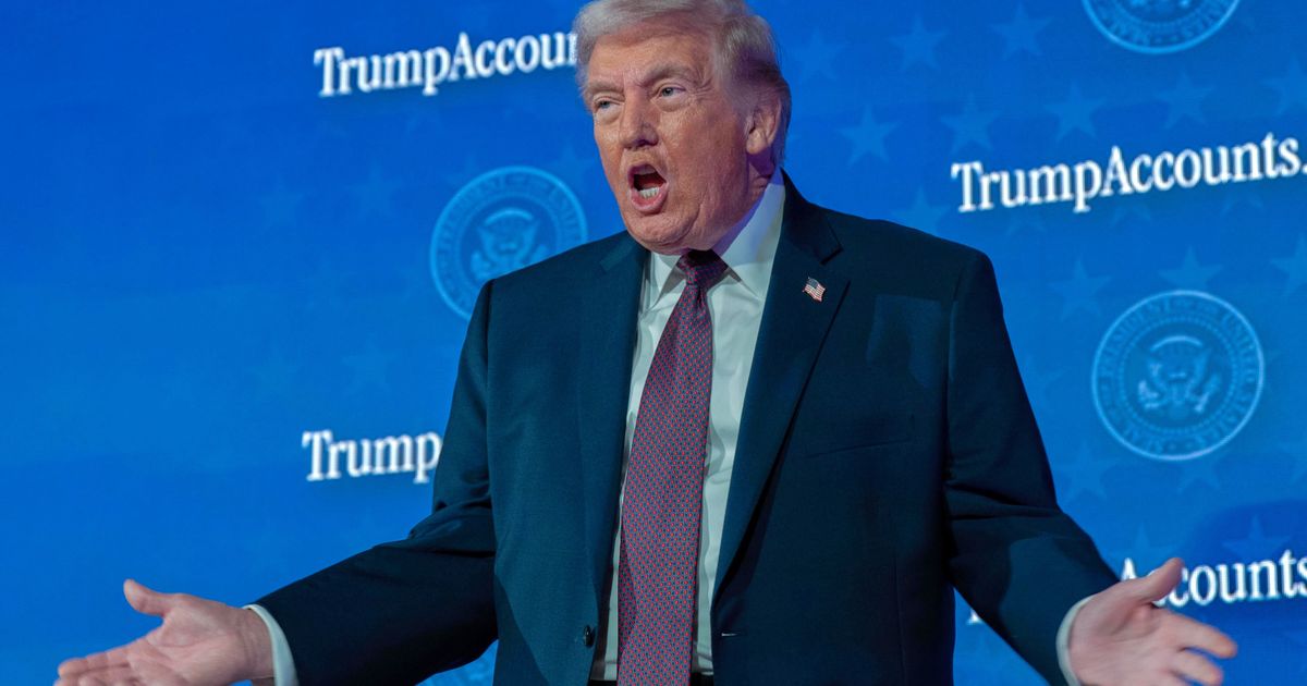 The Latest: Trump hosts Cabinet meeting as Democrats threaten partial government shutdown